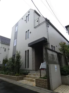 レイ レ ラヴィ【1階】の外観
