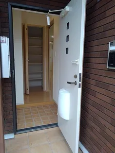 ゴールド・リッチ平江・I【1階】の玄関