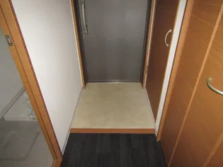 グランピアミューズ【1階】の玄関