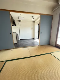 トーカンマンション泉が丘【2階】の居間