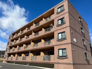 マンション麻績【1階】の外観