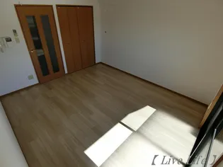 サンリットコートST【2階】の居間