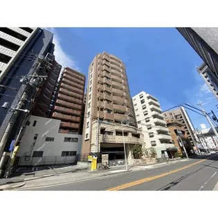 プレサンス泉セレグレード【3階】の外観