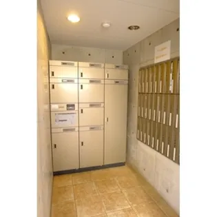 東京都新宿区西新宿3【マンション】の外観