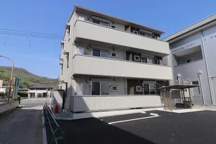 山梨県甲府市塩部4【アパート】の外観