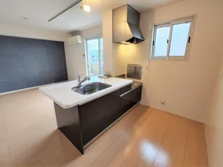 コーポラスM【3階】の居間