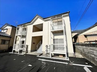 コーポラス鶴の外観