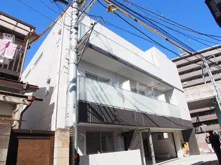 ジェネパレス本町【2階】の外観