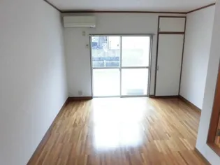 荘野ハイツ【1階】の居間