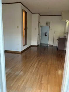 荘野ハイツ【1階】の居間