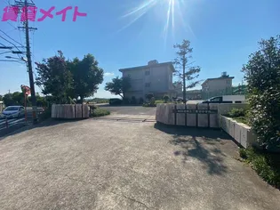 ハイツ山の平【2階】の周辺