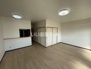 サフィニア・F【3階】の居間