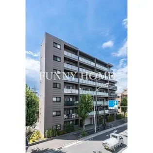 東京都世田谷区上北沢5【マンション】の外観