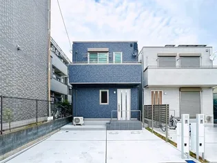 千葉県松戸市新松戸6【一戸建】の外観