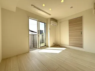 マリベールlibera B棟【1階】の居間