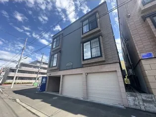 ピルヴィーテ19【3階】の外観