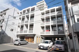 オフィサー21【3階】の外観