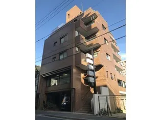 泉ロイヤルビル【4階】の外観