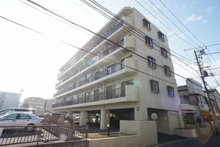 デルニエ中山の画像