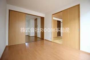 ホーマットライラック【1階】の居間