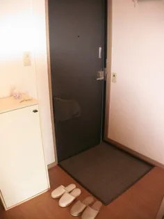 ビッグハットプラーザ【1階】の玄関