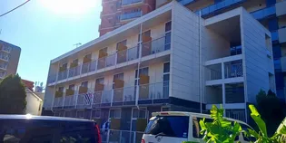 神奈川県秦野市鶴巻北2【マンション】の外観