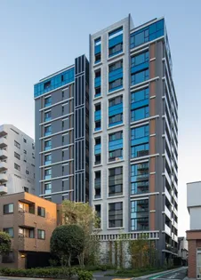 東京都新宿区南山伏町【マンション】の外観