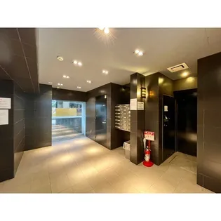 東京都新宿区西新宿5【マンション】の外観