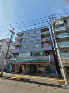 岩金ビル【3階】の外観