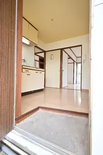 コーポ富士B棟【1階】の玄関