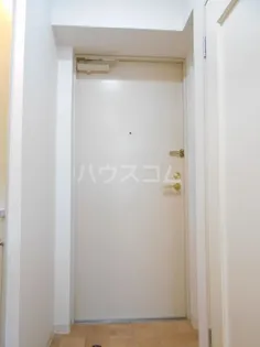 ヴェルドミール清和【3階】の玄関