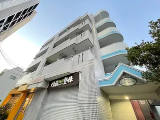 セラヴィ【2階】の外観