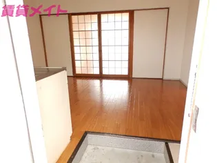 インノーブI【1階】の玄関