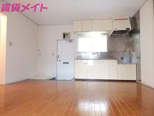 インノーブI【1階】の居間