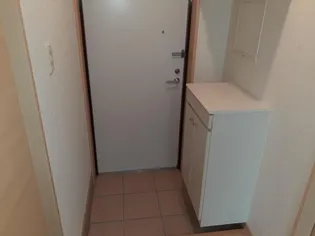 グラン サージュ コヤス【2階】の玄関