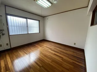 城間アパート【3階】の居間