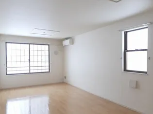 サニーフォレストII【1階】の居間