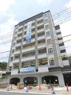 La montagne【5階】の外観