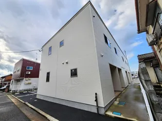 ラーク沼垂西【1階】の外観