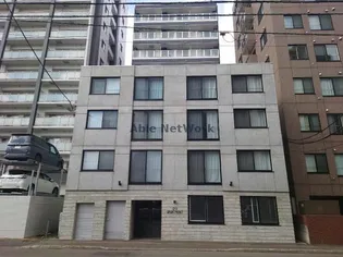 13・3APARTMENT 13・3アパートメント【4階】の外観