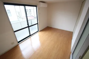 ハピネスM1【1階】の居間