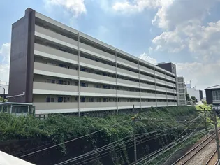 ライオンズマンション青葉台【5階】の外観