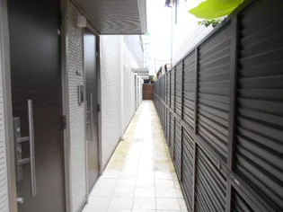 シャーメゾン南材木町【1階】の外観