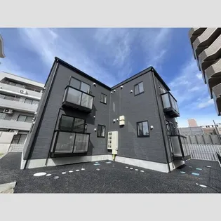 clar【1階】の外観