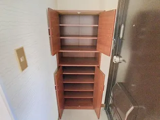 パンダ港町【2階】の内装