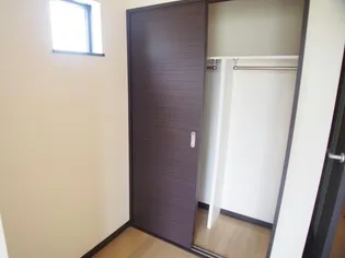 ル・シェルブルー【1階】の内装