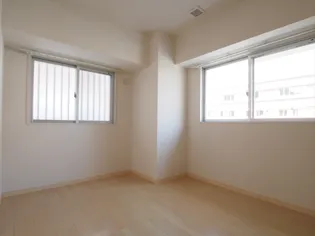 山中ハイツIII【4階】の居間