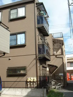 埼玉県蕨市塚越1【アパート】の外観