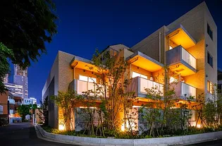 東京都新宿区西新宿4【マンション】の外観