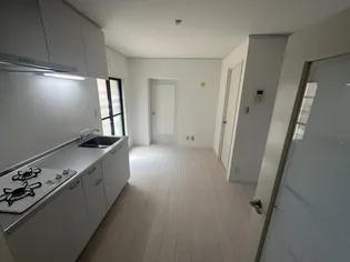 デコール岡本II番館【1階】の居間